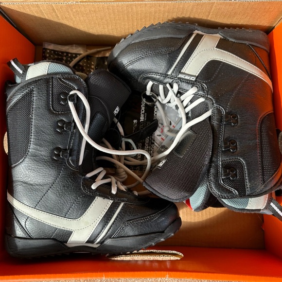 Ride ORION Women’s US 6 Snowboard Boots NEW - Picture 1 of 3